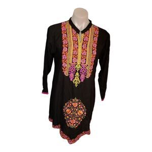 Floral Embroidered Mexican Black‎ Top Blouse Tunic Boho Style Women's Size M